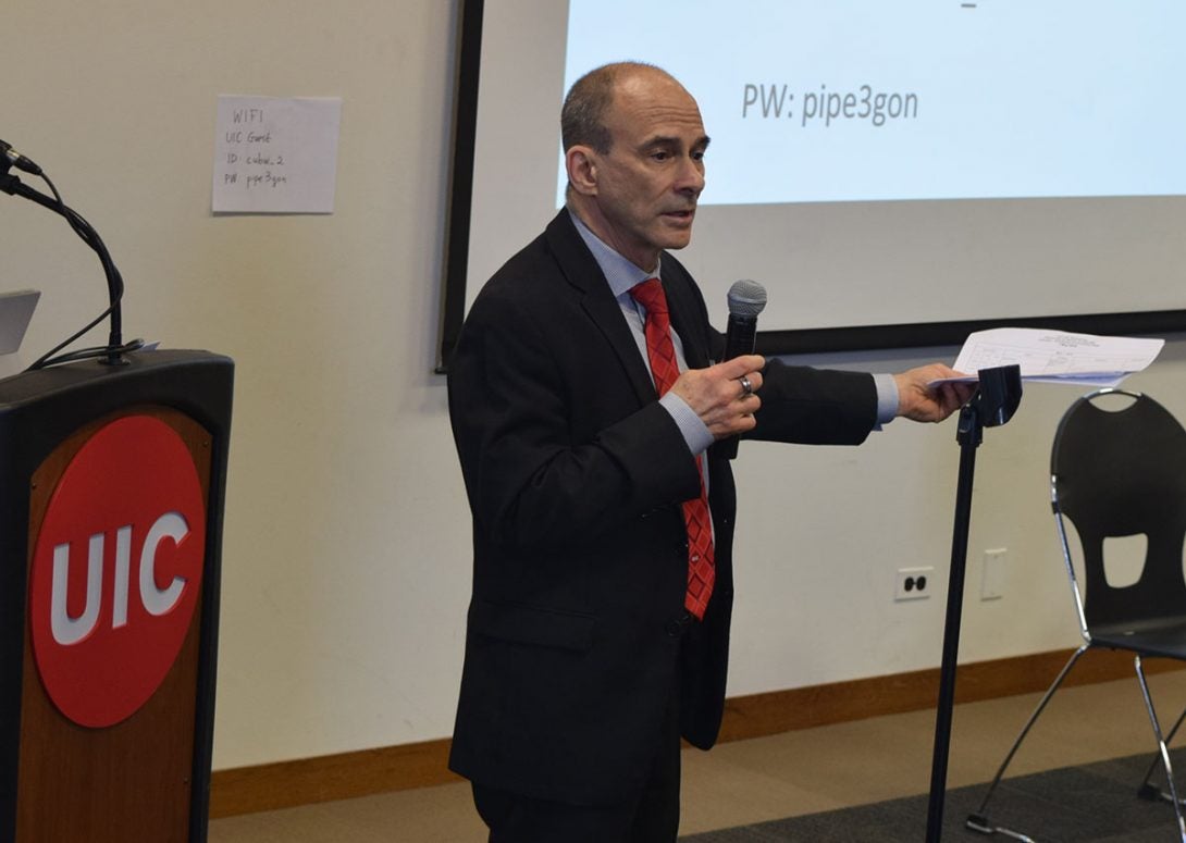 MIE Professor Kenneth Brezinsky addresses the audience during the first CUP workshop at UIC.