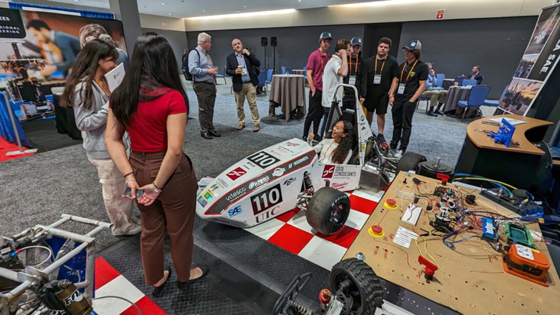 UIC’s student chapter of the Society of Automotive Engineers (SAE) were invited to Schaumburg, Illinois, to participate in SAE International’s COMVEC,